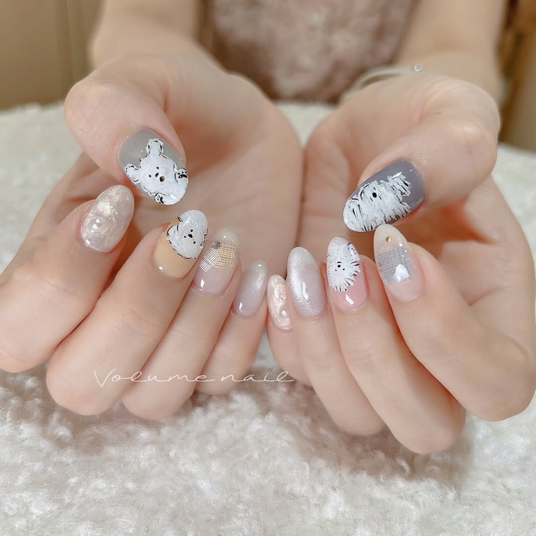 𓂃꙳⋆ 潦草小狗｜🐶🌬️ 狗勾要被颱風吹走了 @volume.nail.neeko ┈┈┈┈┈┈┈┈┈┈┈┈ 凝膠含前置保養、建甲厚度 𓂃 ( ⚑゛完全預約制‎ ⸝⸝預約/諮詢 請點擊主頁連結 ⸝⸝報價最多三張 ⸝⸝請提前預約 ⸝…