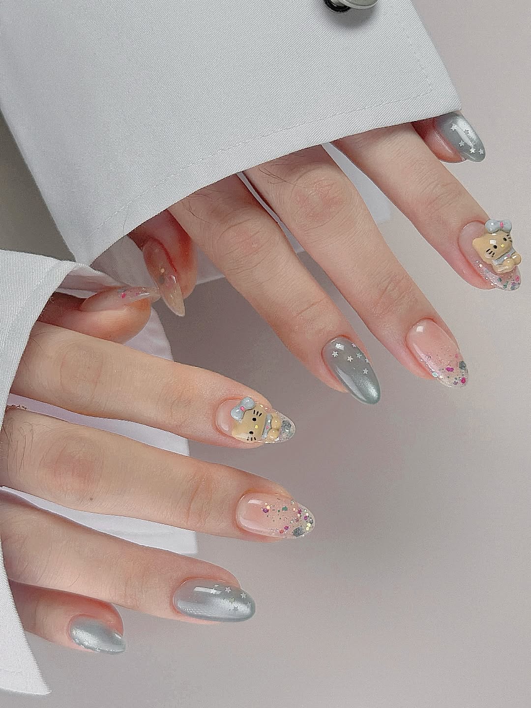 ⠀오늘의 mood , 𝐊𝐑𝐀𝐒𝐍𝐘 아기자기하게 손끝에 모인 별빛들 , 사랑스럽게 반짝이는 키치 몽환 무드 ©krasny 𝐼𝑁𝐹𝑂𝑅𝑀𝐴𝑇𝐼𝑂𝑁 💌 | Crafted by 소미 ｜ KR…