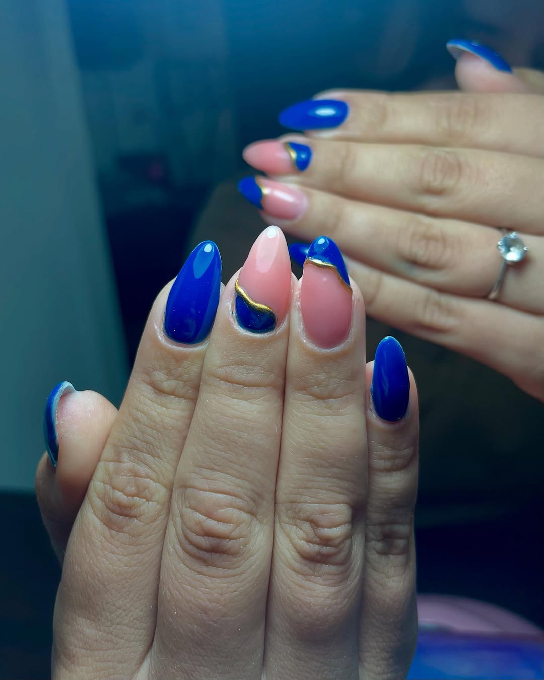Anivelacion con base rubber ! Estamos para servirles. Tel:6435 1988 #uñasnaturales #uñas #costarica