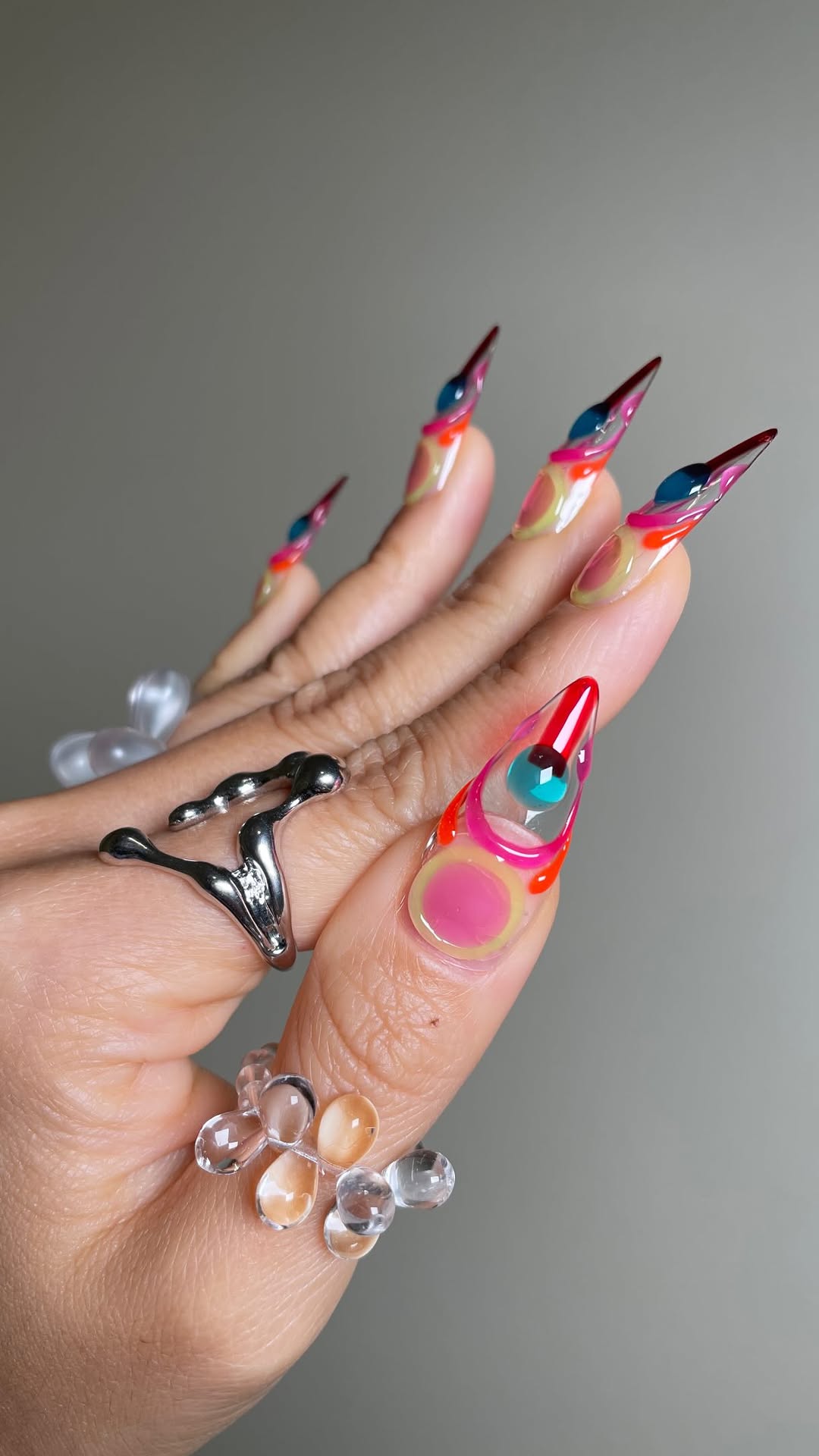 Futuristic Jelly Nails ft. @dndgel … The bold geometric shapes against the transparent background give such a futuristi…