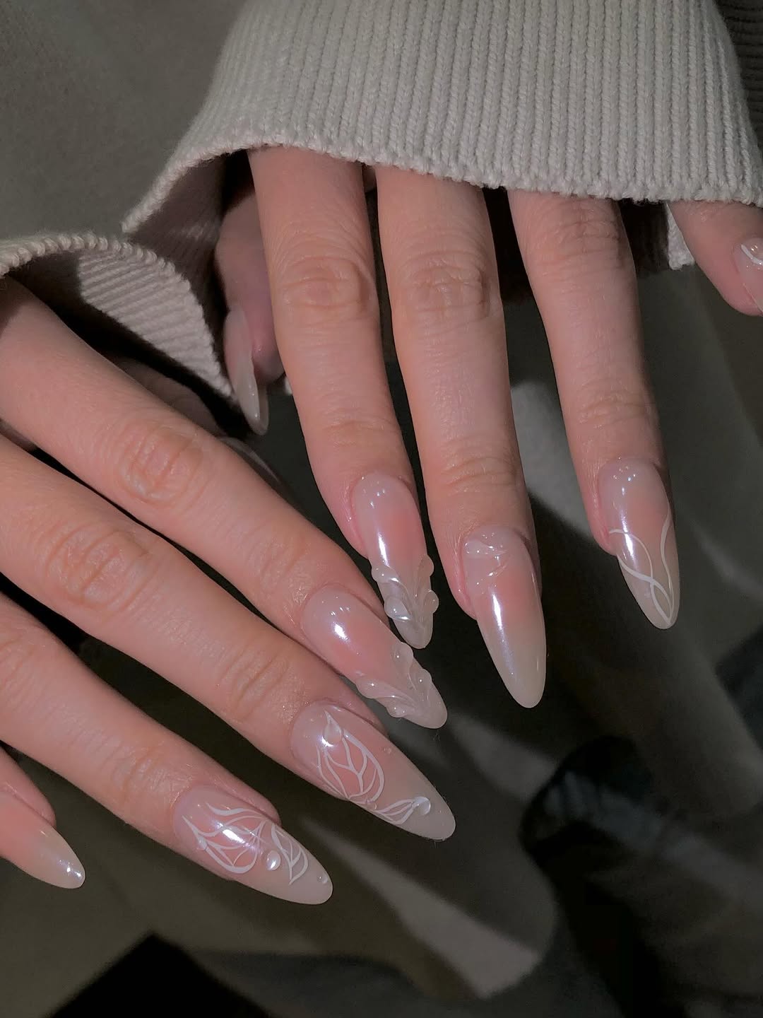 치크바람이 불었다 슝 🌬️☺️ #치크네일 #신꼼꼼 #파우더네일 #글레이즈드네일 #gelnails