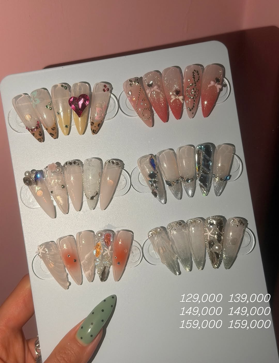8월 이벤트🩵 장담하고 실물 못 담아요🥺💦 모두 컬러변경 가능하시구(일부 아트의 경우, 컬러 변경시 미리 재료준비 때문에 말씀해 주셔야 합니다!) 현금가, 회원권 차감 가능합니다!🙇🏻‍♀️ 8월에 40도 …