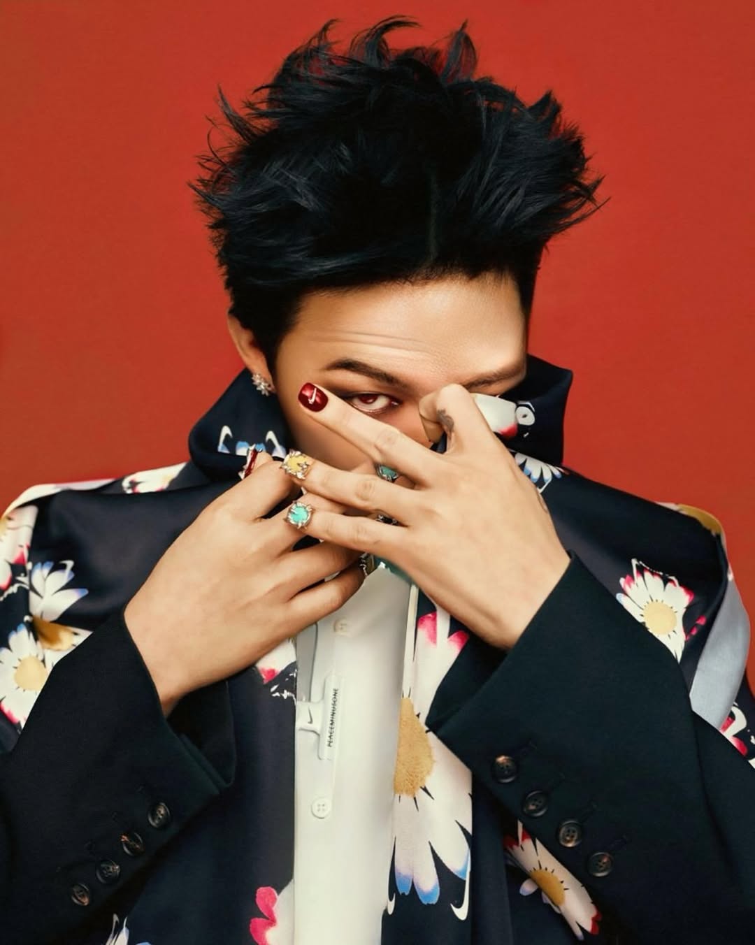 🐅호랑이지용🐉 실버로 제작한 나이키로고 ,핸드페인팅 데이지 ,3d프린트로 제작한 네일엣지 @xxxibgdrgn @nike @peaceminusonedotcom